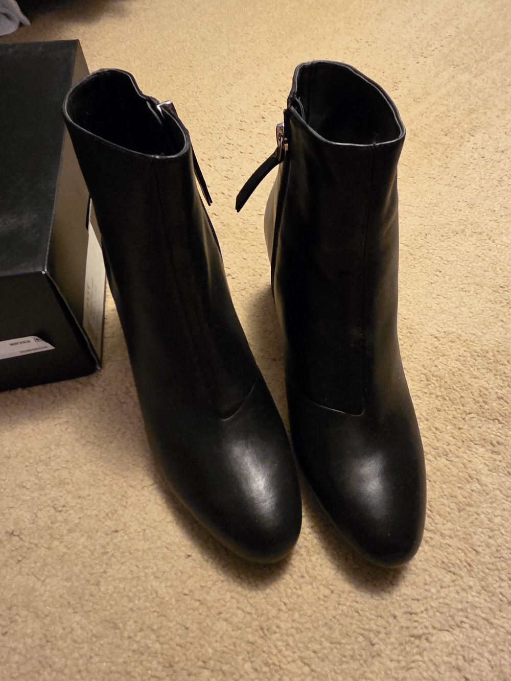 DKNY Black Pointed Toe Ankle Booties with Side Zip